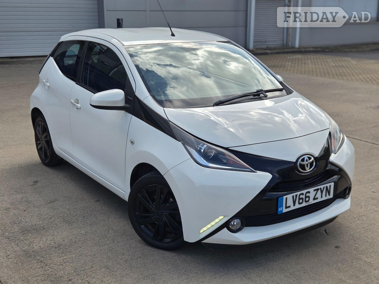 Toyota Aygo 2016 - Cars