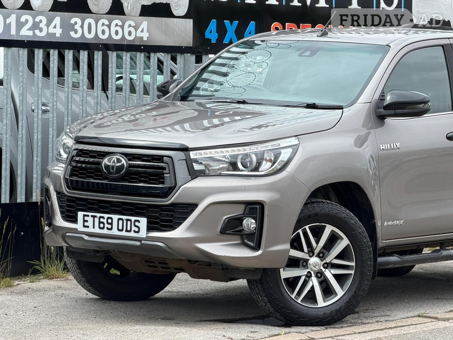 Toyota Hilux 2019 - Vans & Commercial Vehicles in Bedford