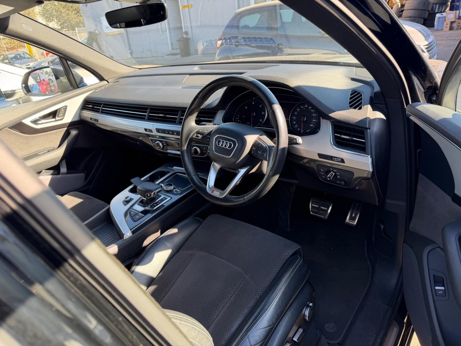 Audi Q7 Havering