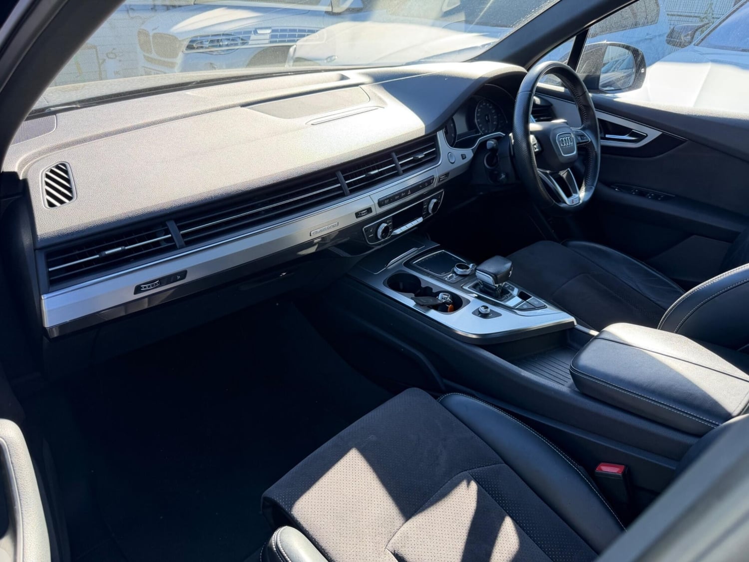 Audi Q7 2016 - Cars in Havering