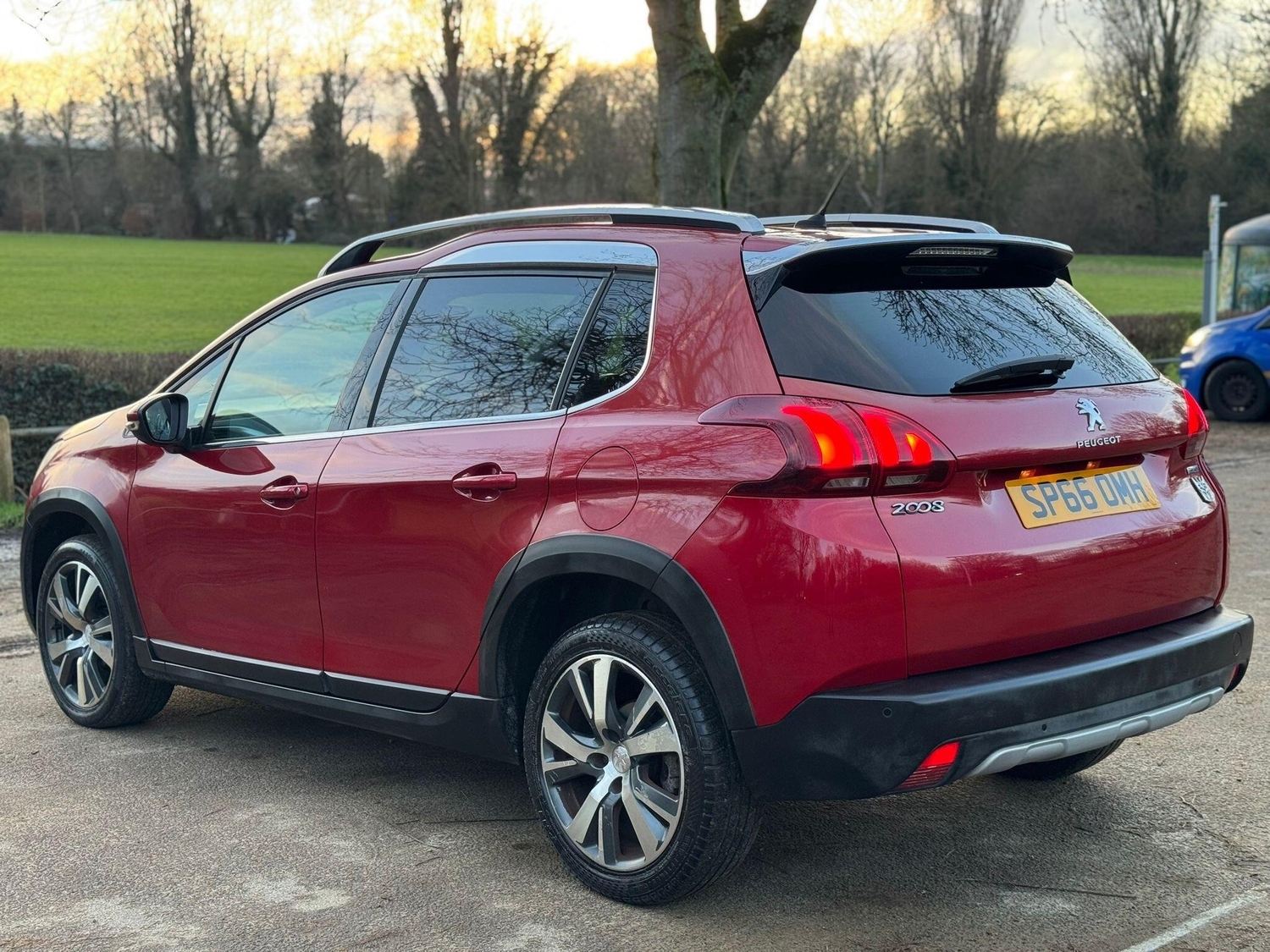 Peugeot 2008 2016 - Cars