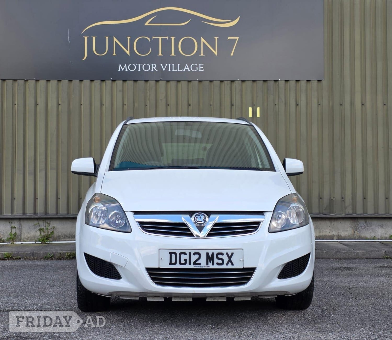 Vauxhall Zafira 2012 - Cars in Accrington