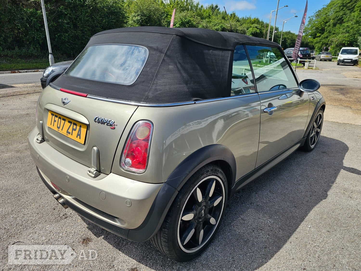 Mini Convertible 2007 - Cars