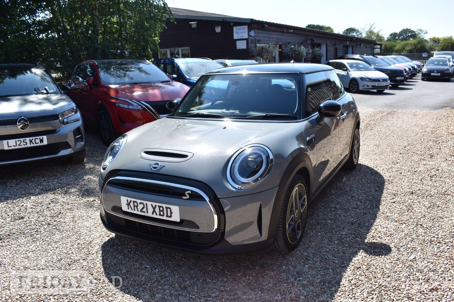 [ berth ]Mini Electric Cooper