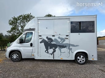 A M Horseboxes 2 Stallion Peugeot Horsebox