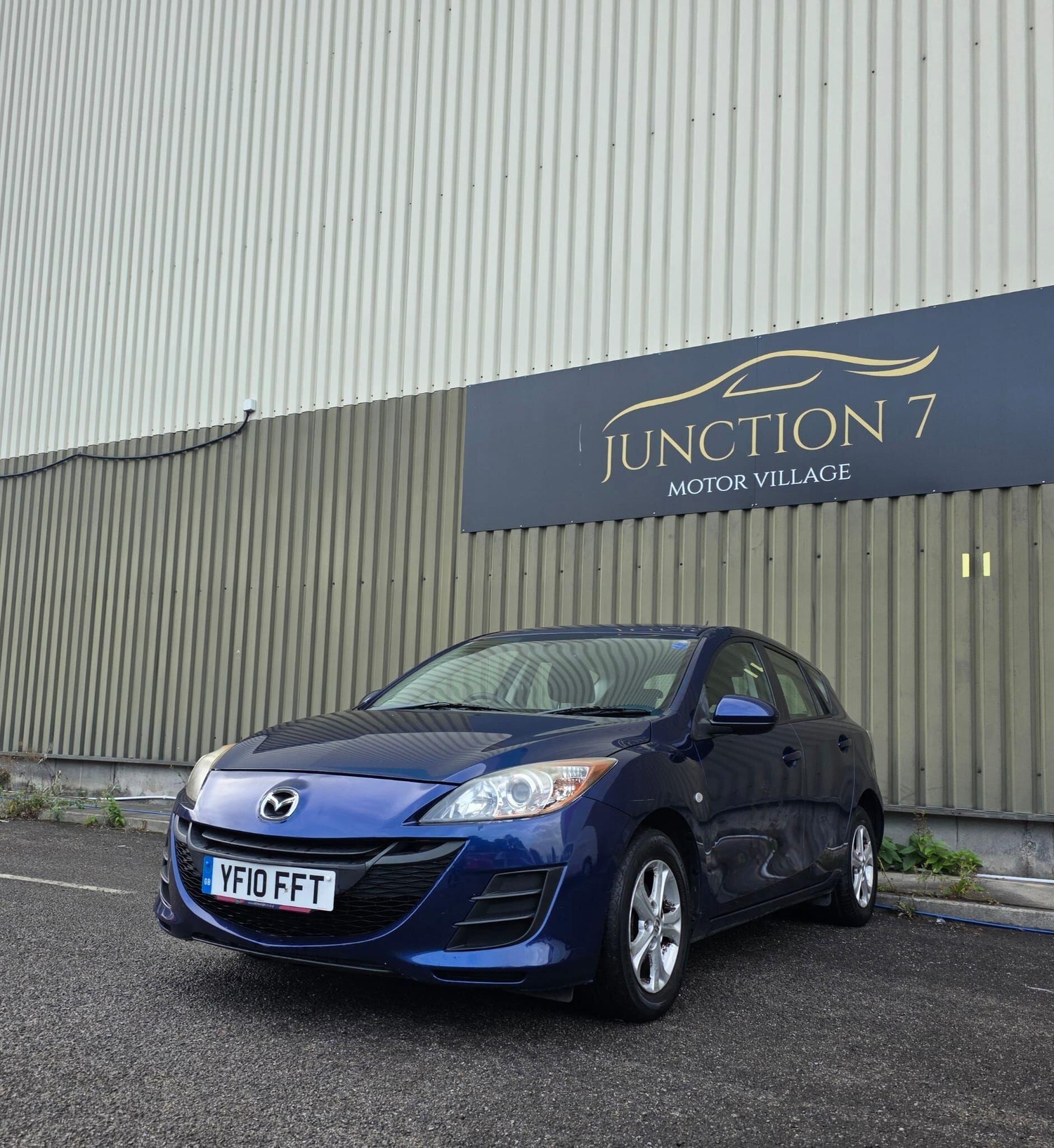 Mazda 3 2010 - Cars