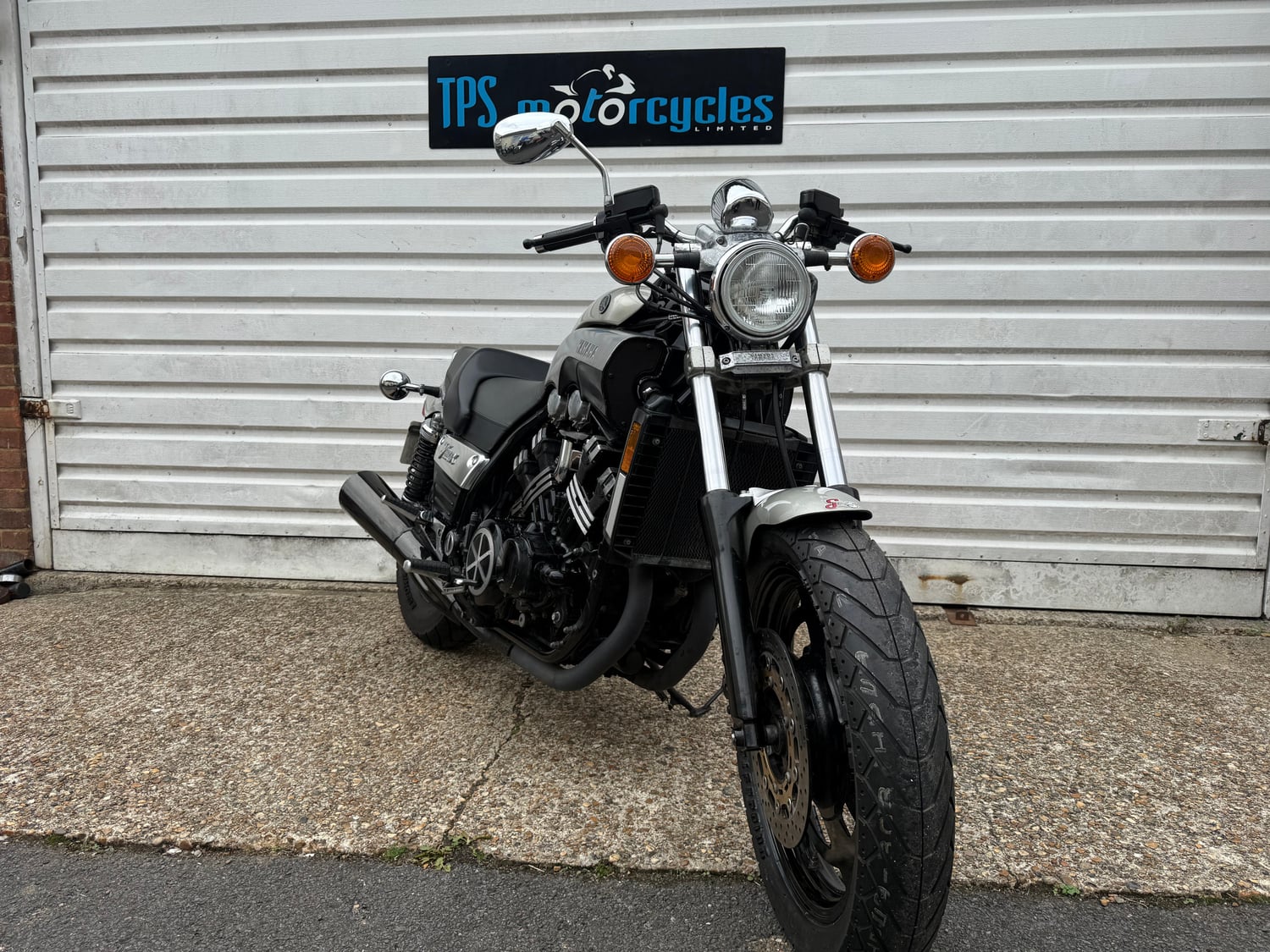 [ berth ]Yamaha V-Max