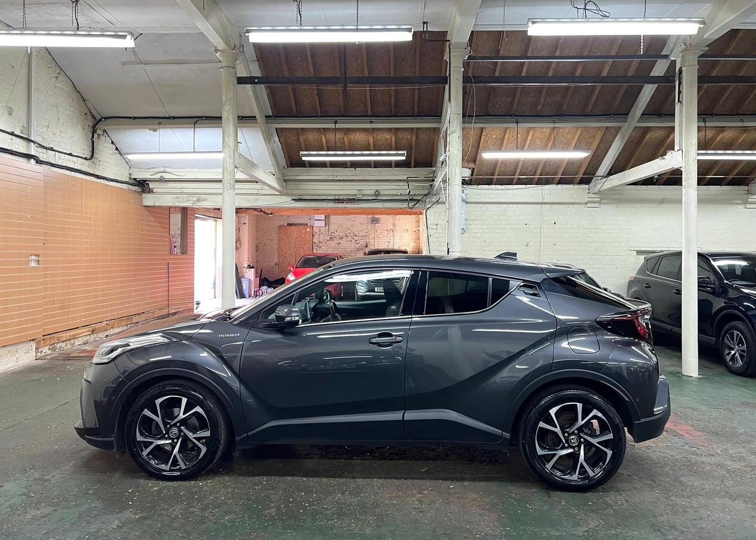 Toyota C-HR 2021 - Cars