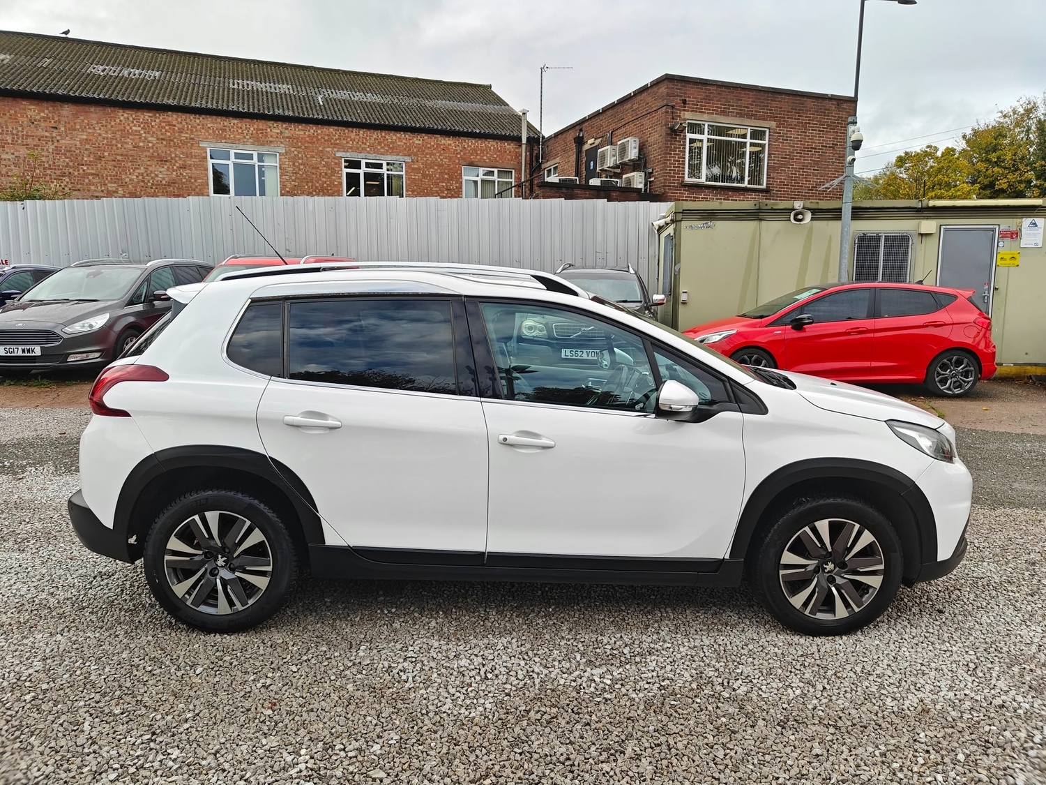 Peugeot 2008 2016 - Cars