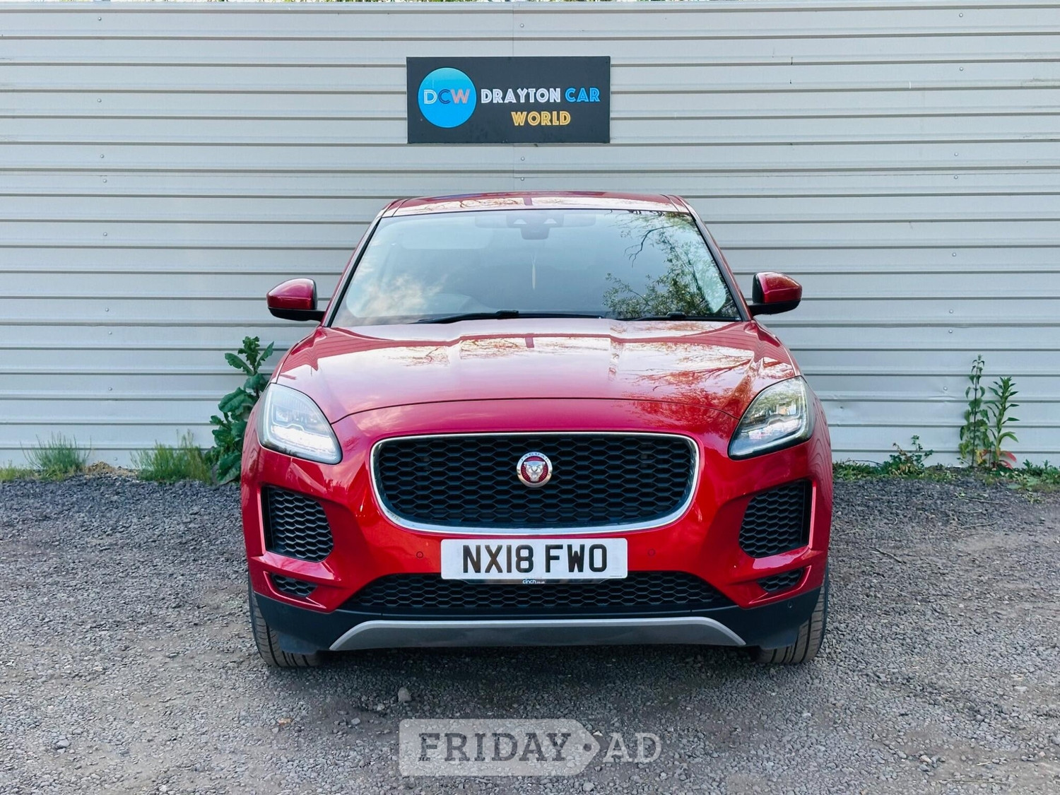 [ berth ]Jaguar E-Pace