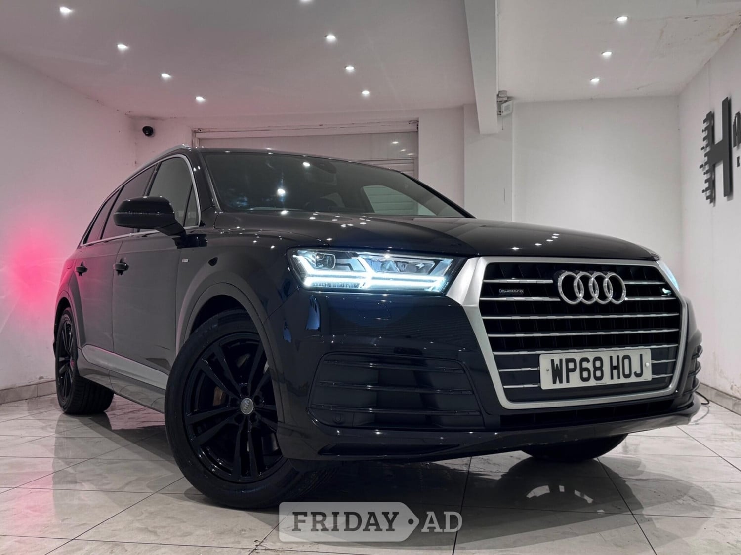 Audi Q7 2018 in Hounslow