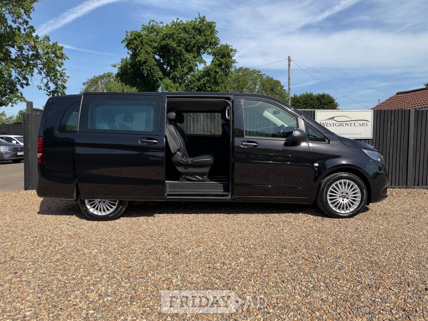 [ berth ]Mercedes-Benz Vito