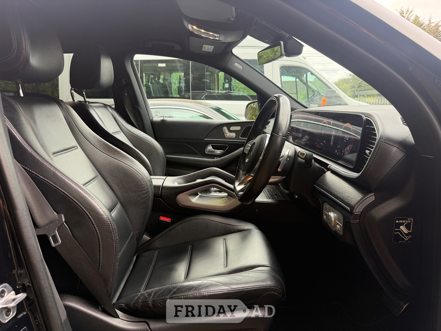 [ berth ]Mercedes-Benz GLE