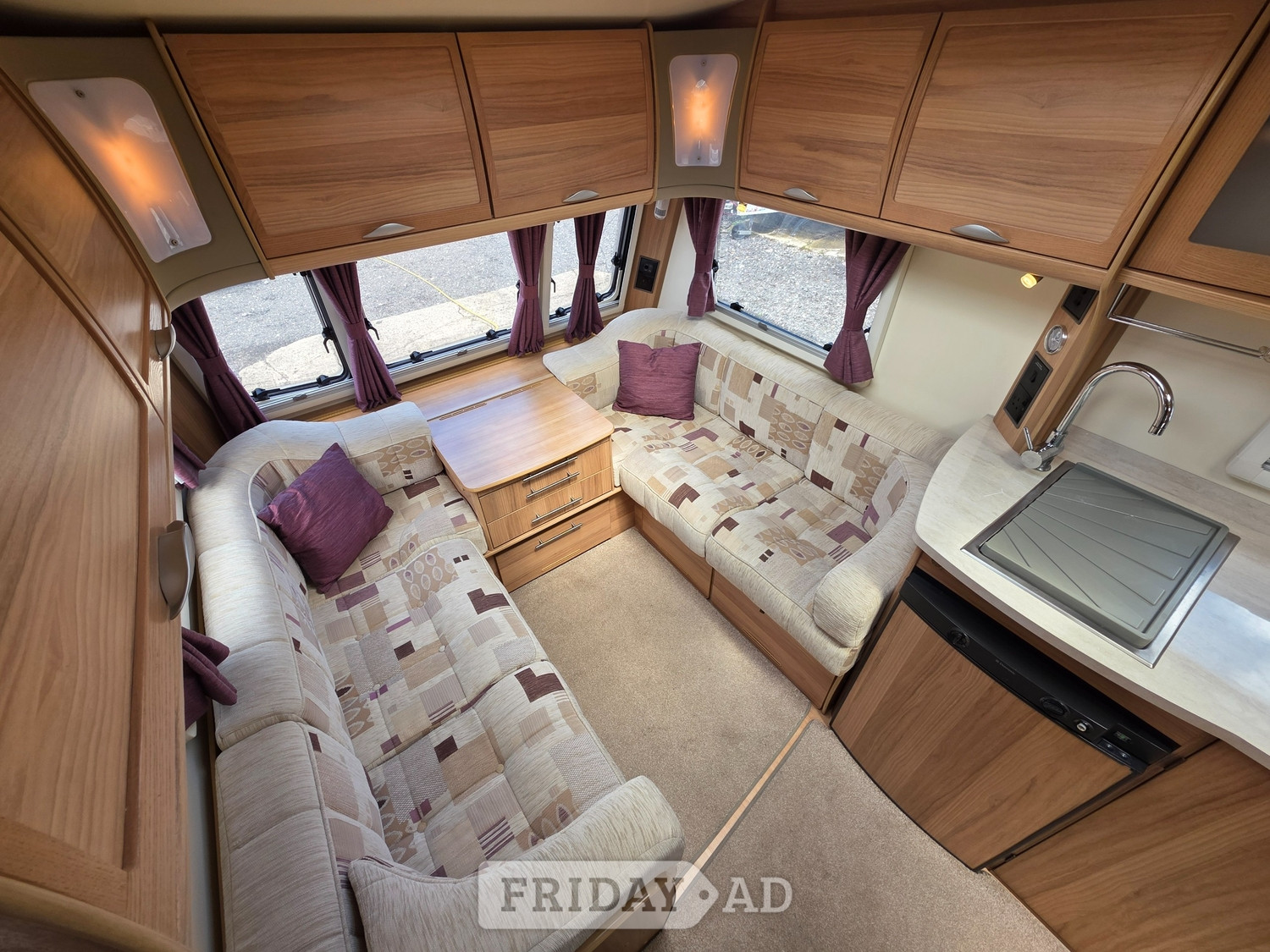 Bailey Unicorn Valencia 2011 - Motorhomes & Caravans