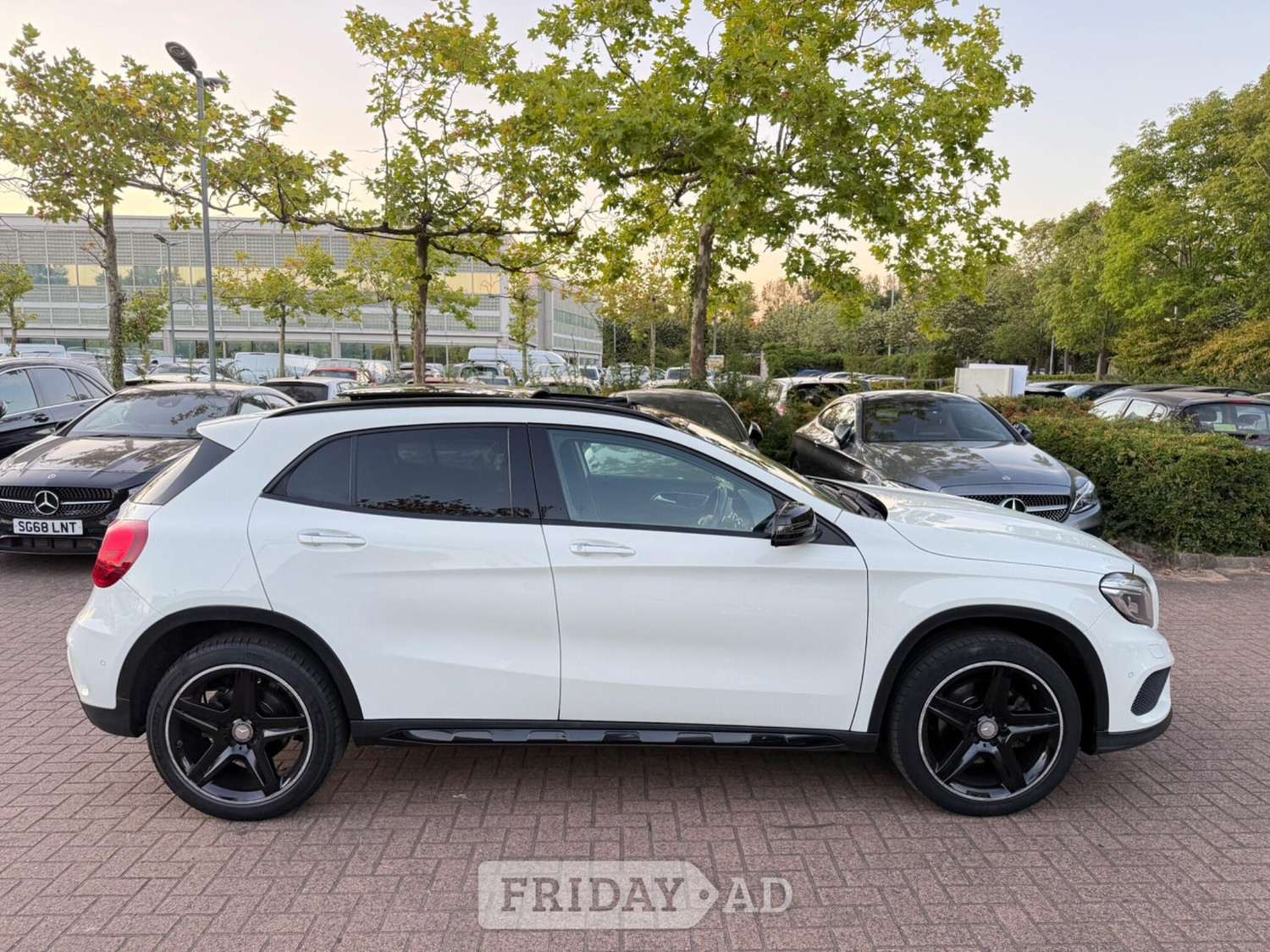 Mercedes-Benz GLA 2016 - Cars in Uxbridge