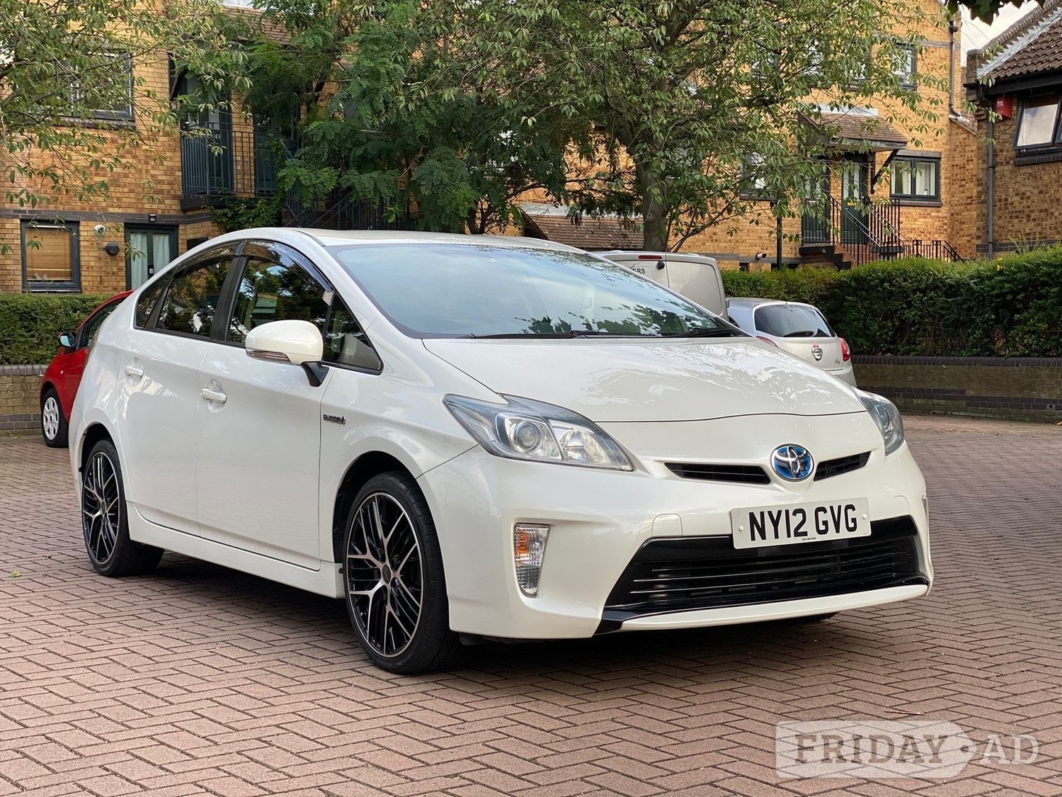 Toyota Prius 2011 in London