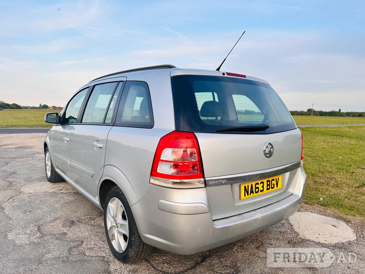 [ berth ]Vauxhall Zafira