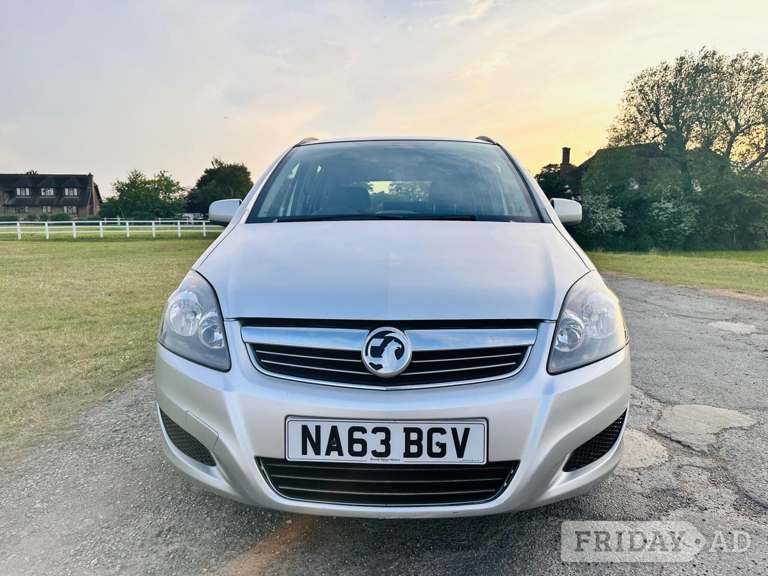 Vauxhall Zafira 2013 in Eton Wick, Windsor