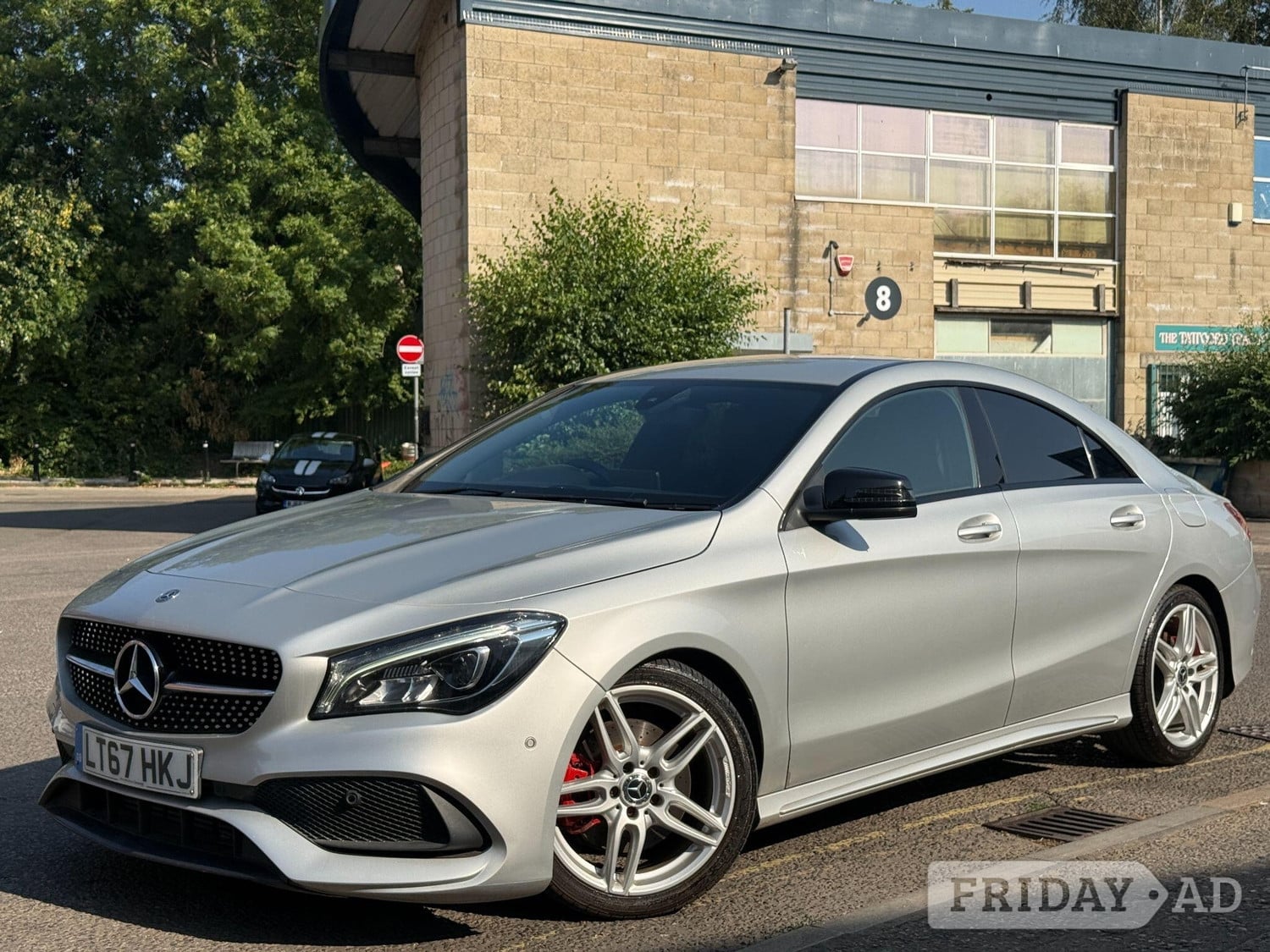 [ berth ]Mercedes-Benz CLA Class