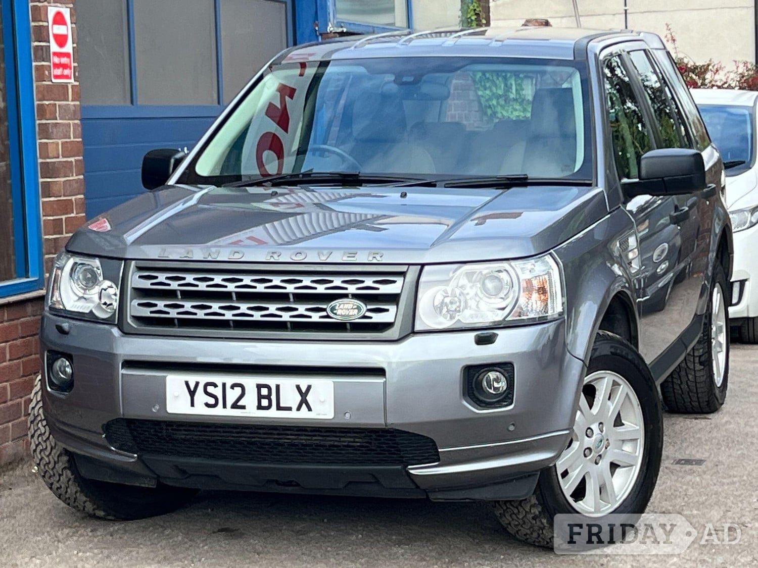[ berth ]Land Rover Freelander 2