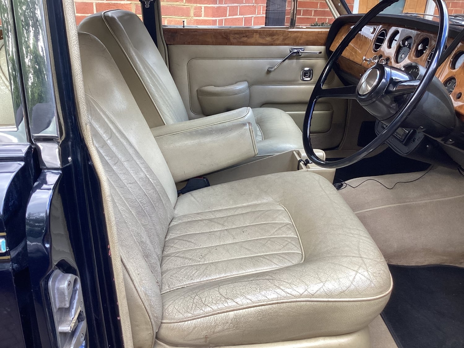 [ berth ]Rolls-Royce Silver Shadow