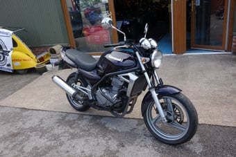 Kawasaki ER-5 2002