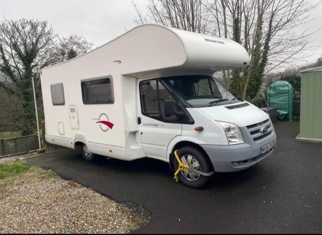 [5 berth ]Roller Team Auto-Roller 500