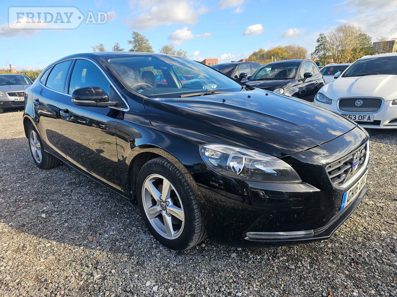 Volvo V40 2016 in Leicester