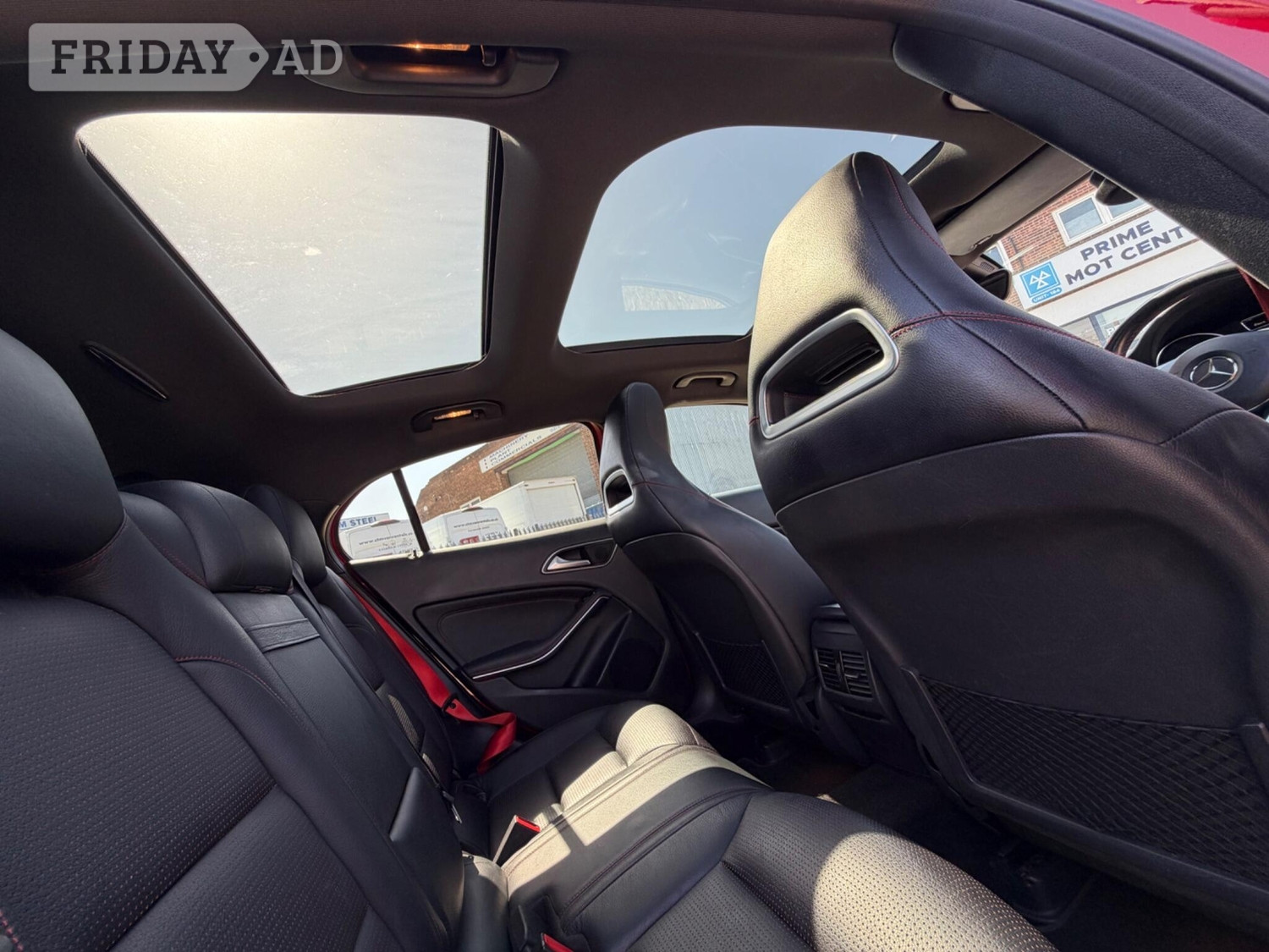 [ berth ]Mercedes-Benz GLA