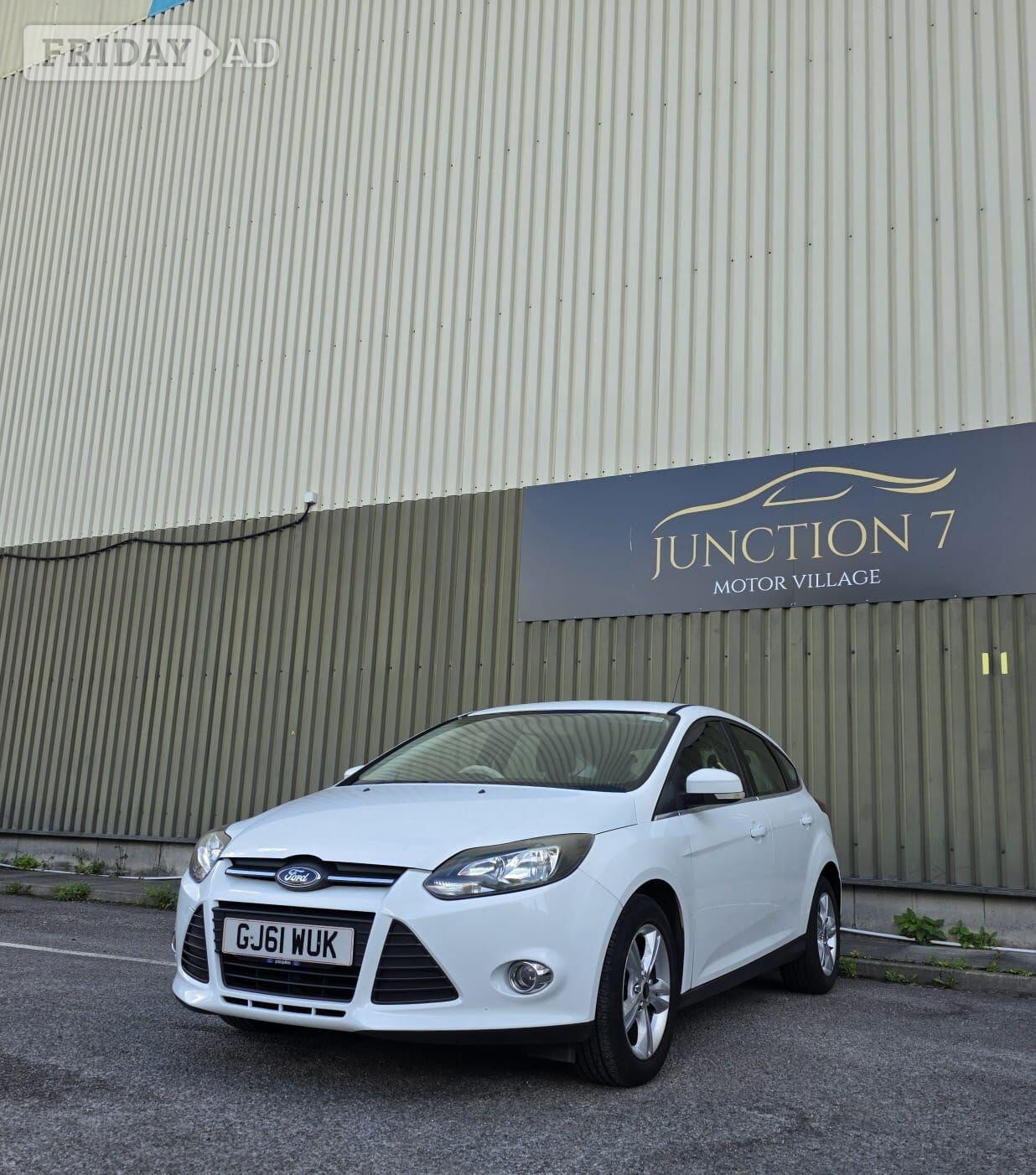 Ford Focus 2011 - Cars