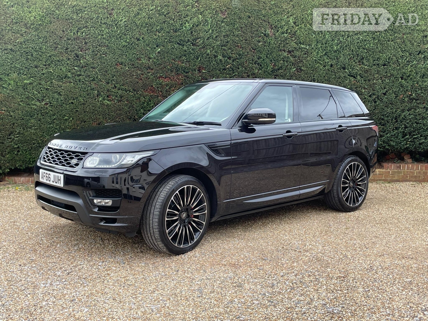[ berth ]Land Rover Range Rover Sport