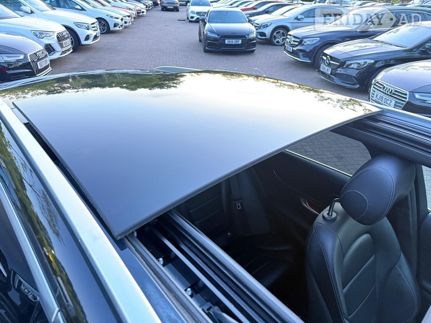 [ berth ]Mercedes-Benz C Class