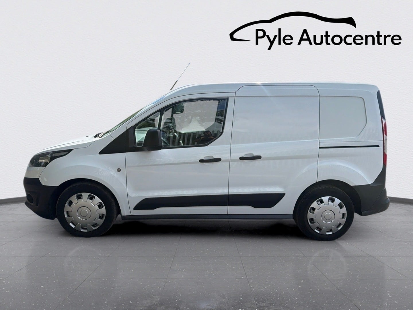 Ford Transit Connect 2015 - Vans & Commercial Vehicles in Bridgend