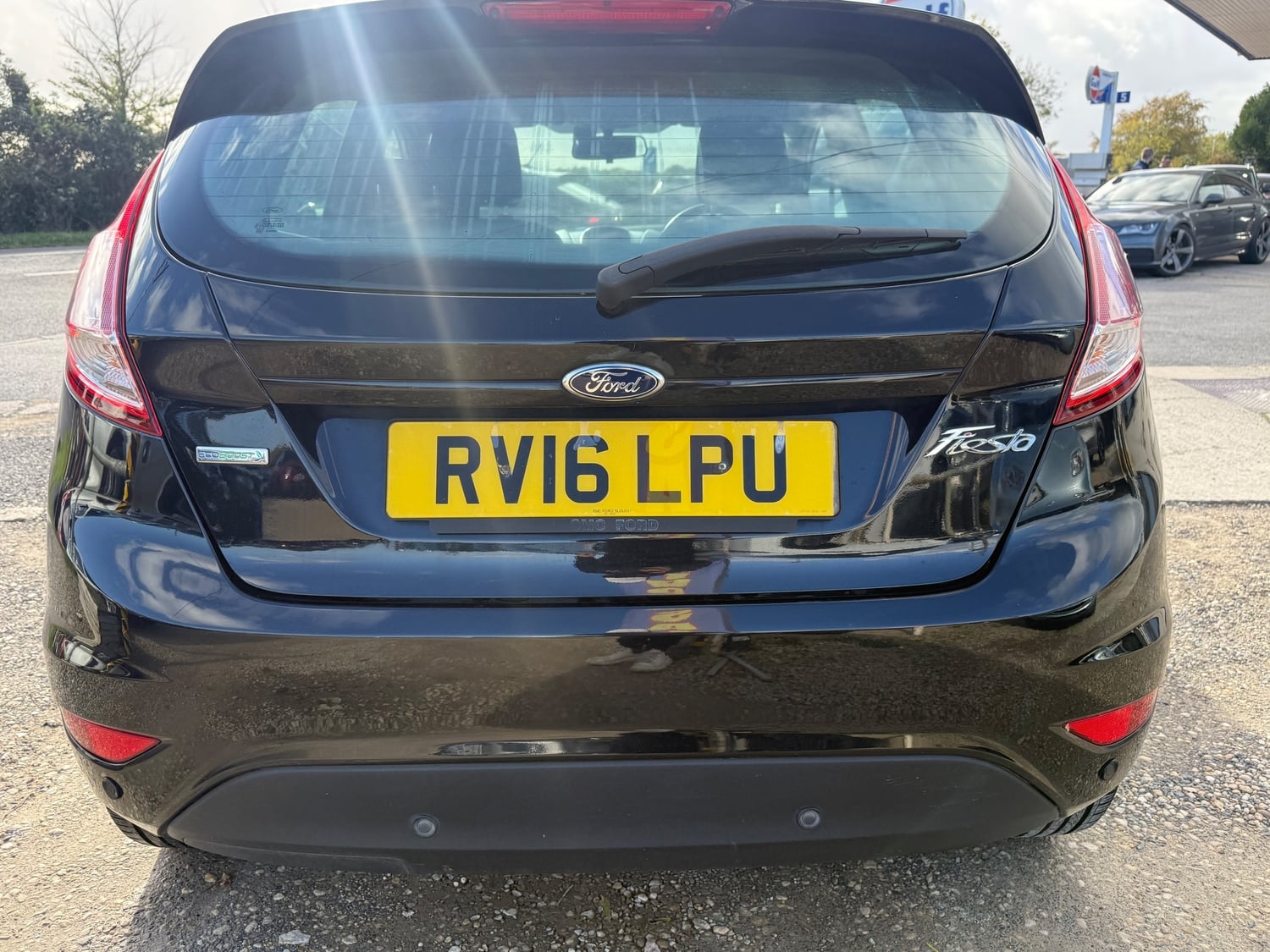 Ford Fiesta 2016 - Cars in Burford