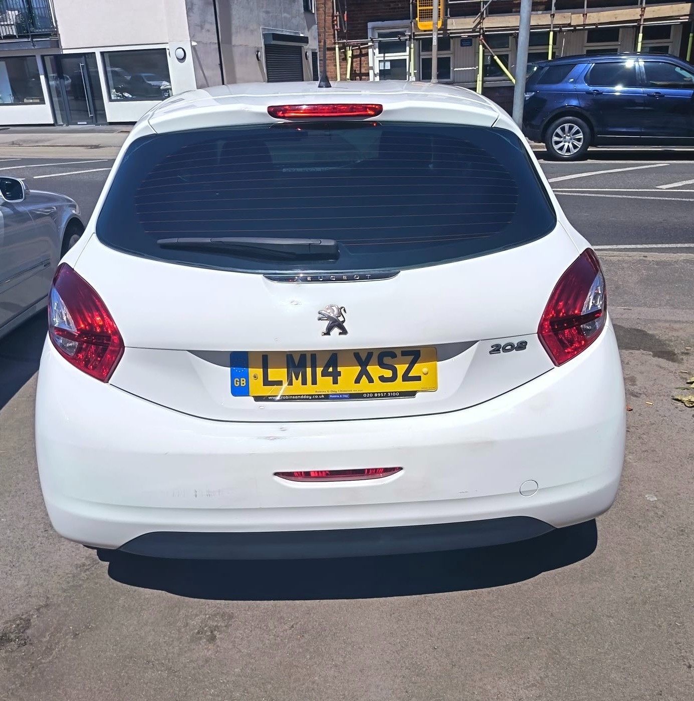 [ berth ]Peugeot 208
