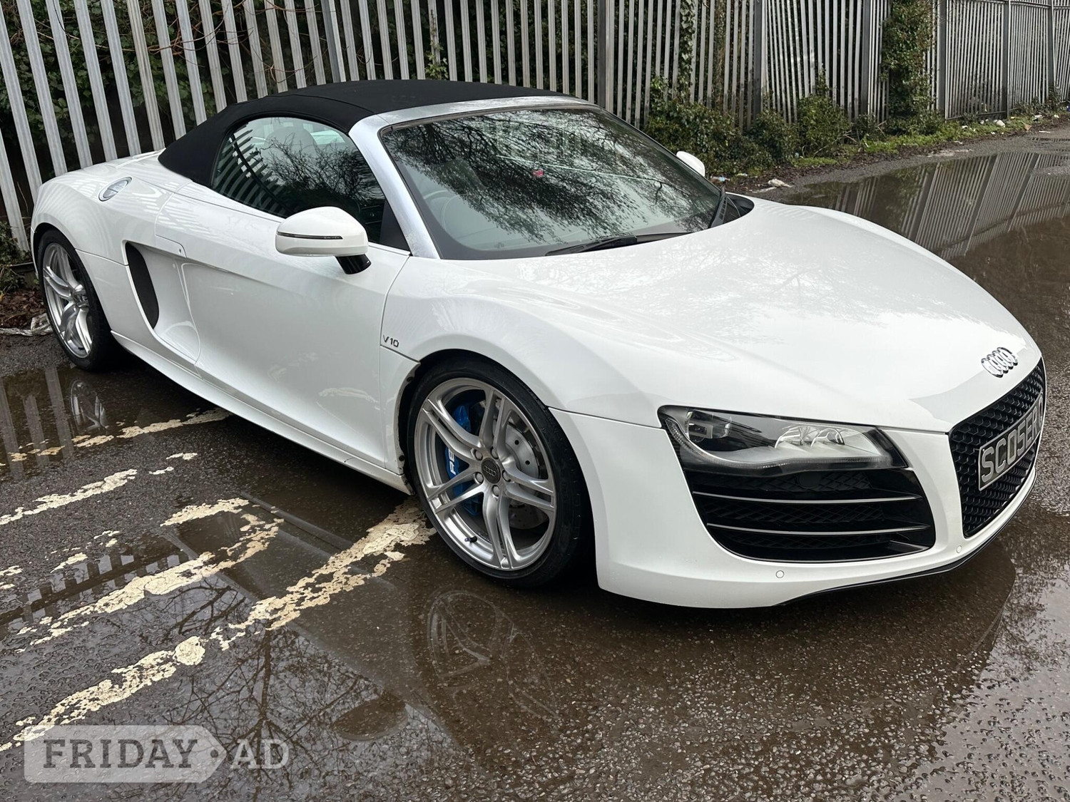 Audi R8 2012 in Cardiff