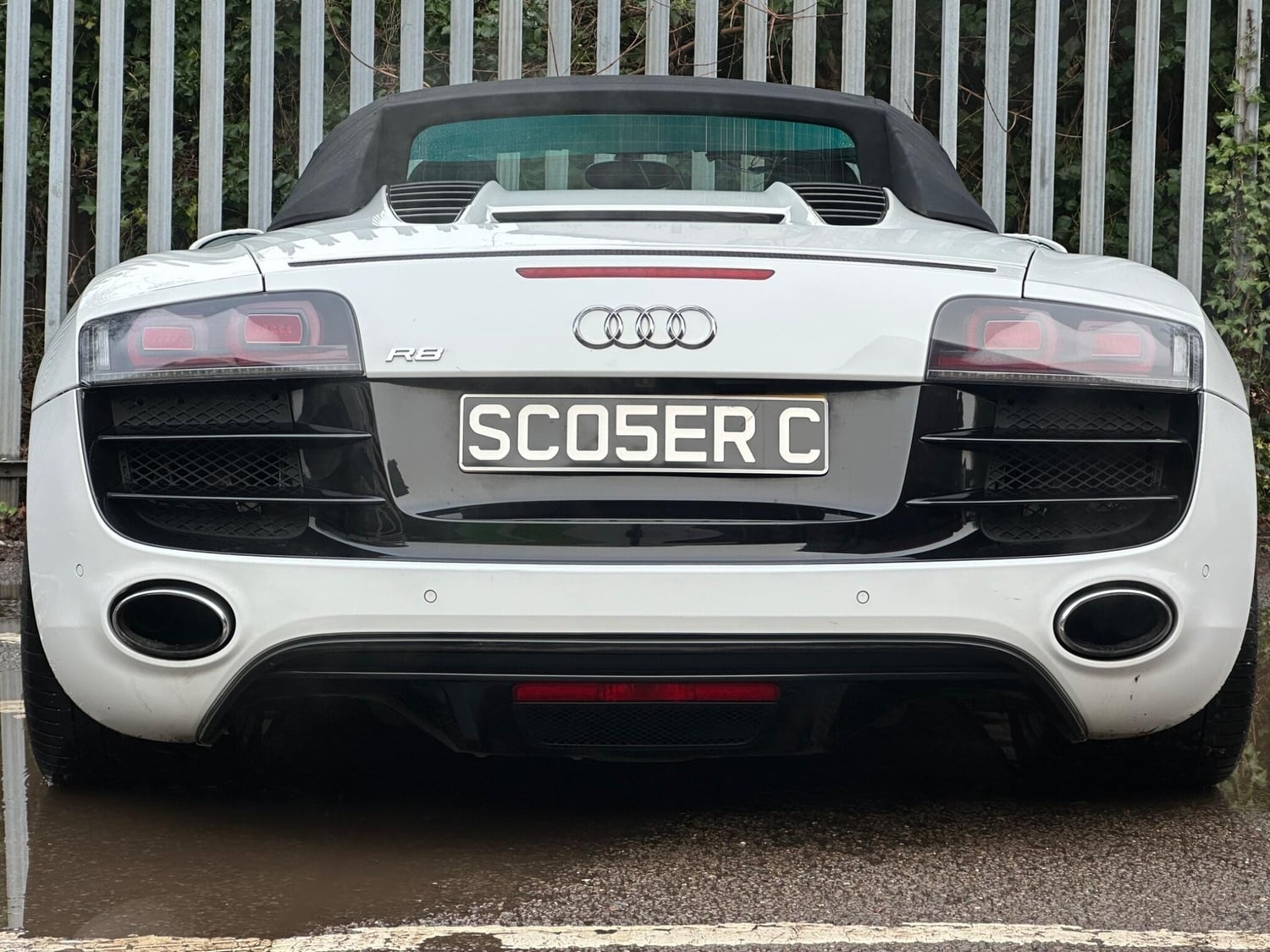 Audi R8 2012 - Cars in Cardiff