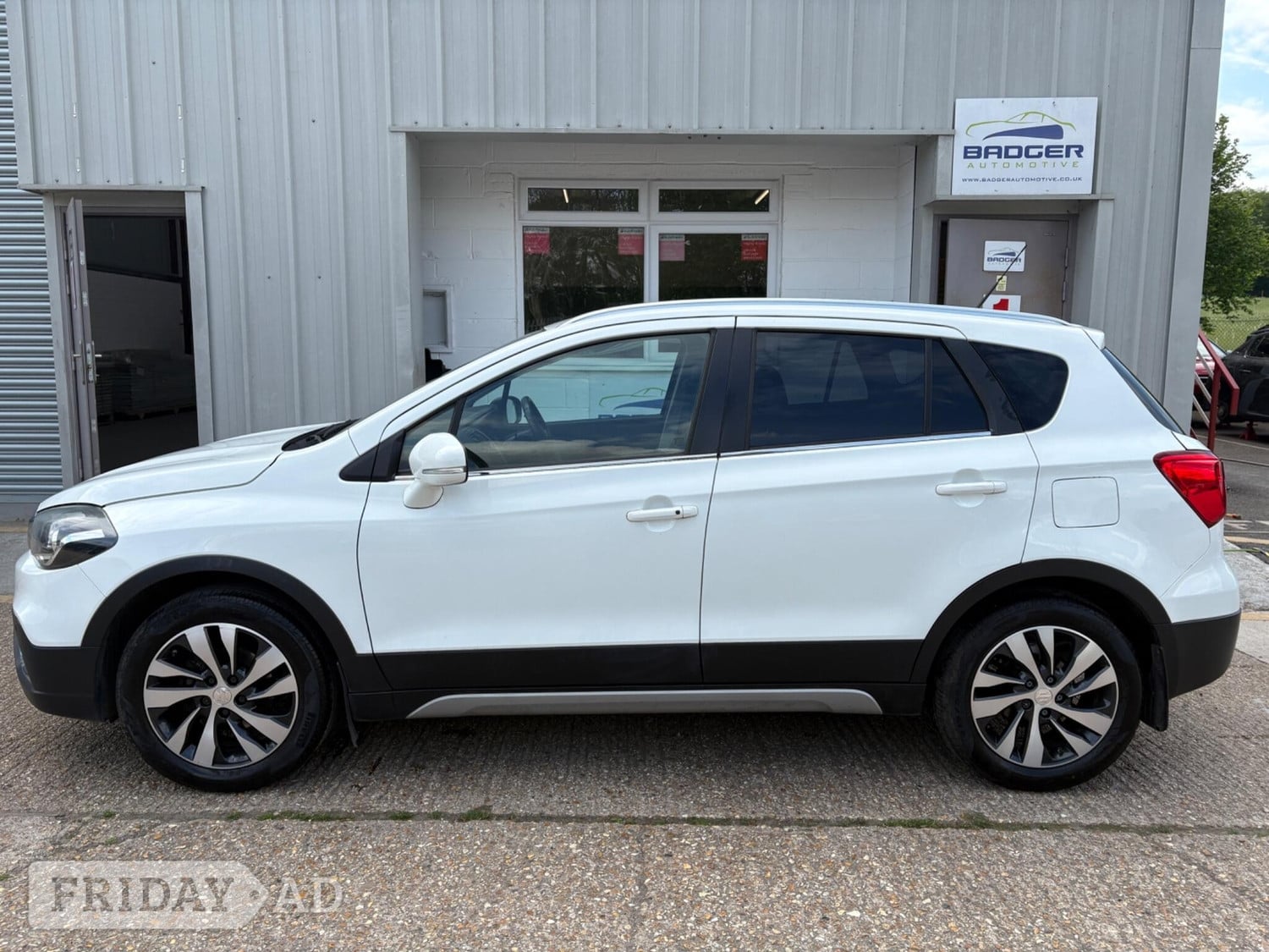 [ berth ]Suzuki SX4 S-Cross
