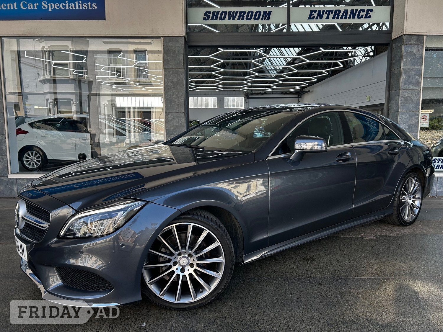 [ berth ]Mercedes-Benz CLS Class