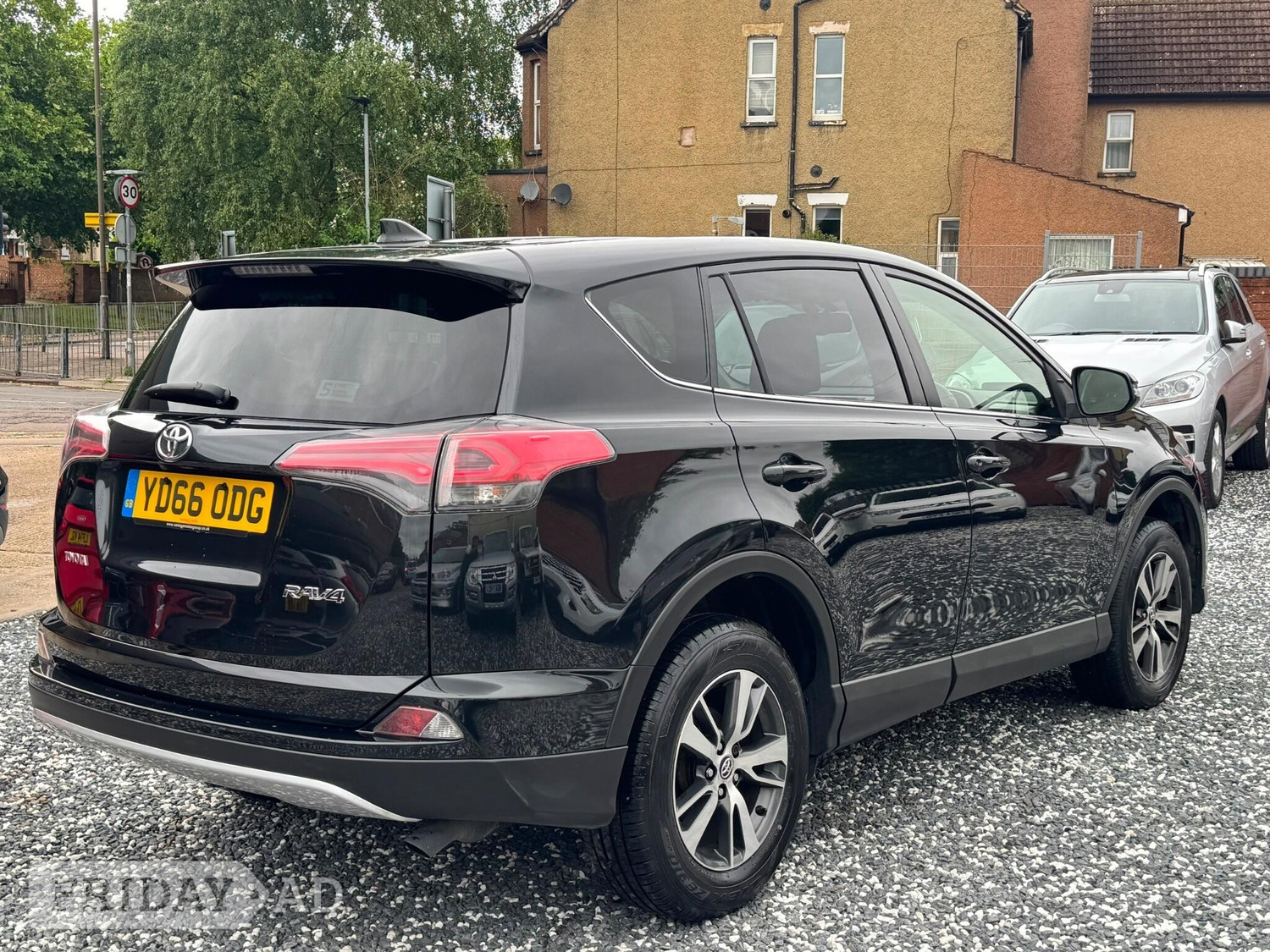 [ berth ]Toyota RAV4