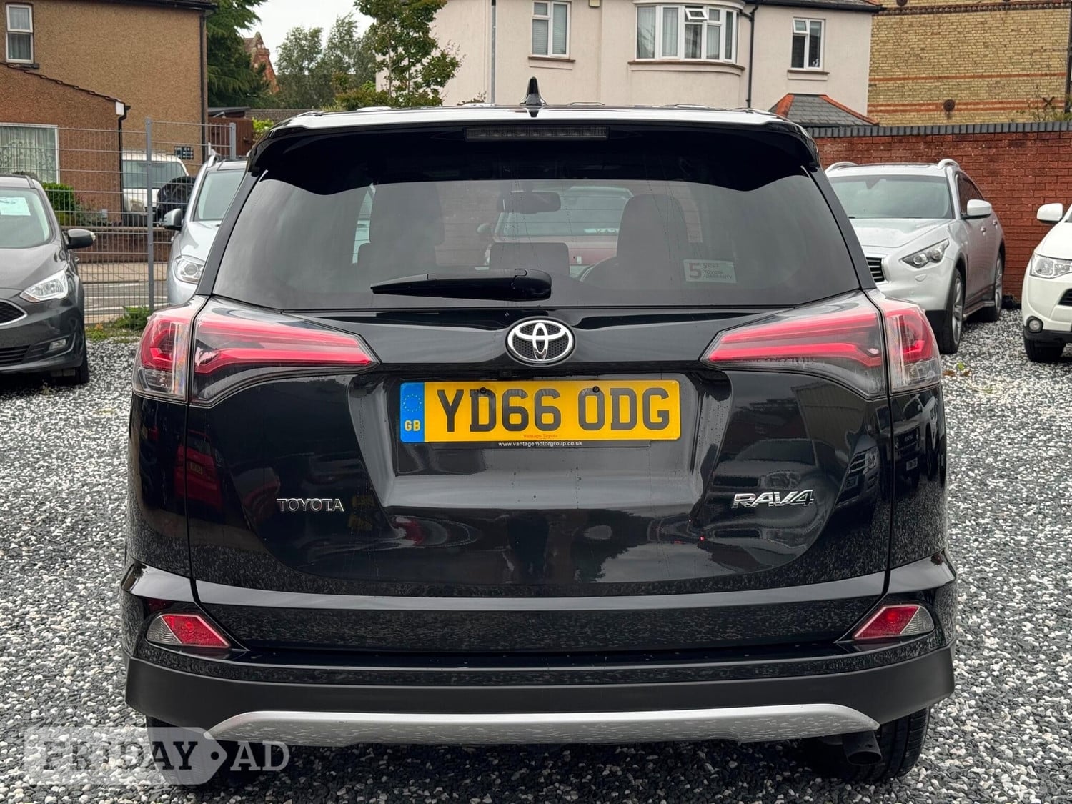 Toyota RAV4 2016 - Cars in Bedford