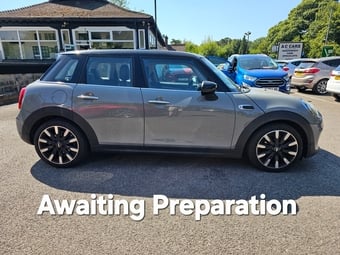 Mini Hatch 2019