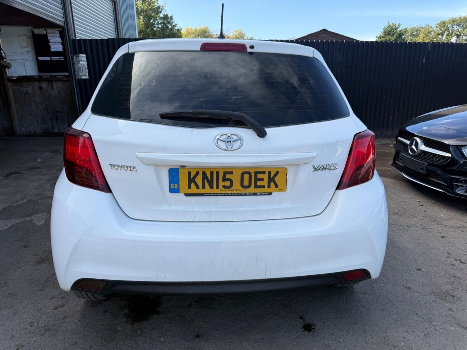 Toyota Yaris 2015 - Cars in Addlestone
