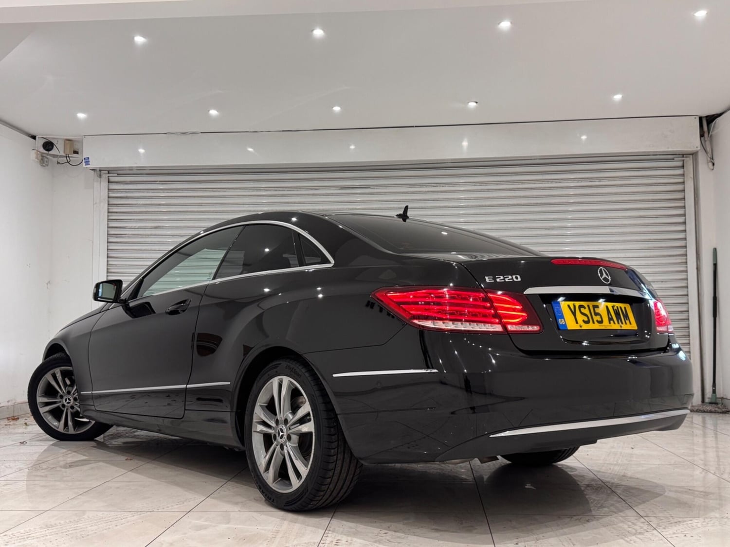 Mercedes-Benz E Class 2015 - Cars