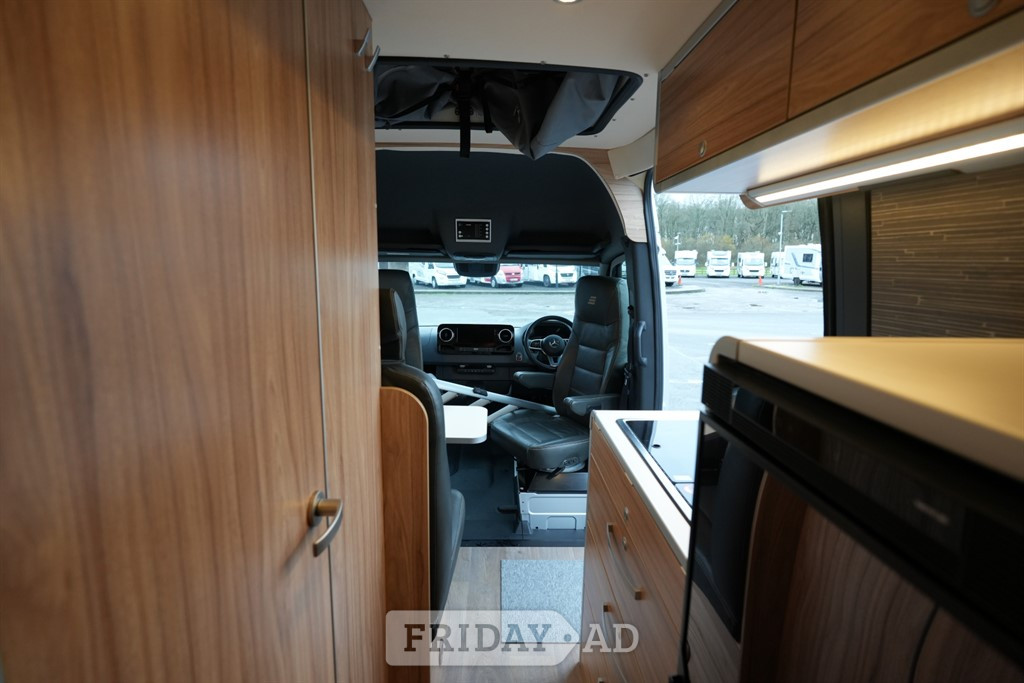 [4 berth ]Hymer Grand Canyon S MERCEDES AUTO 4 BERTH 4 TRAVEL SEAT MOTORHOME