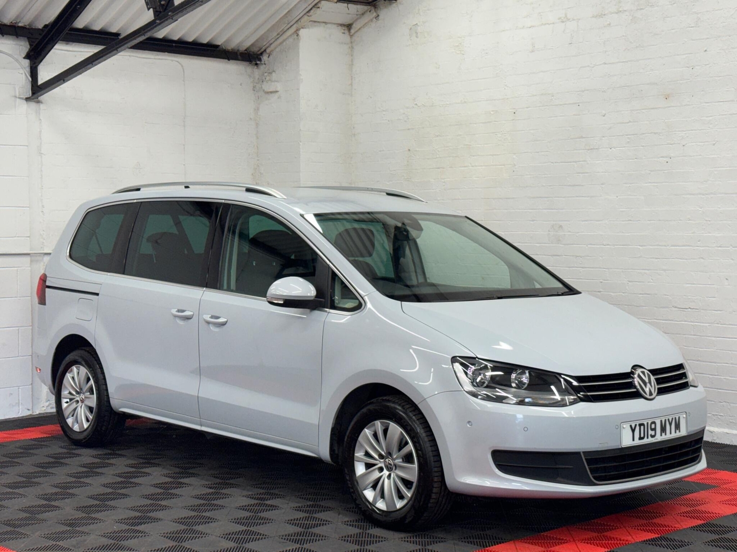 Volkswagen Sharan 2019 - Cars in Birmingham