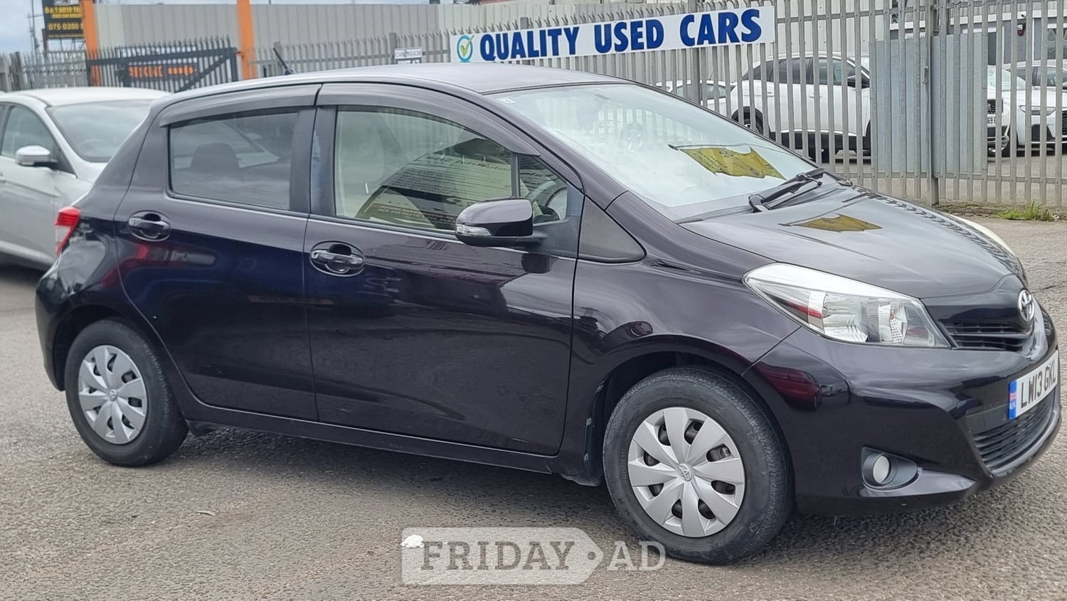 Toyota Yaris 2013 - Cars