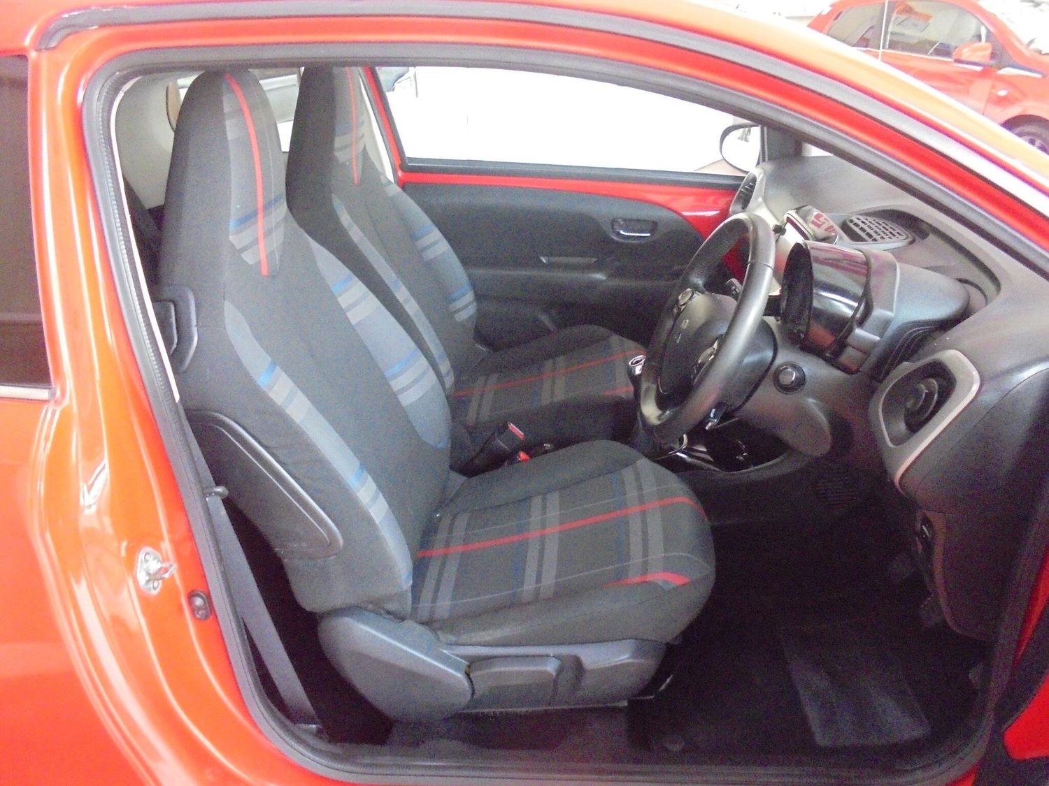 Peugeot 108 2015 - Cars