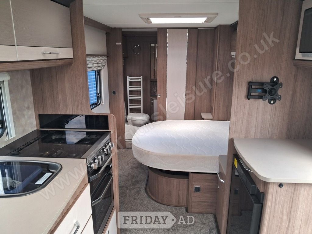 Coachman VIP 575 2020 - Motorhomes & Caravans in Ipswich