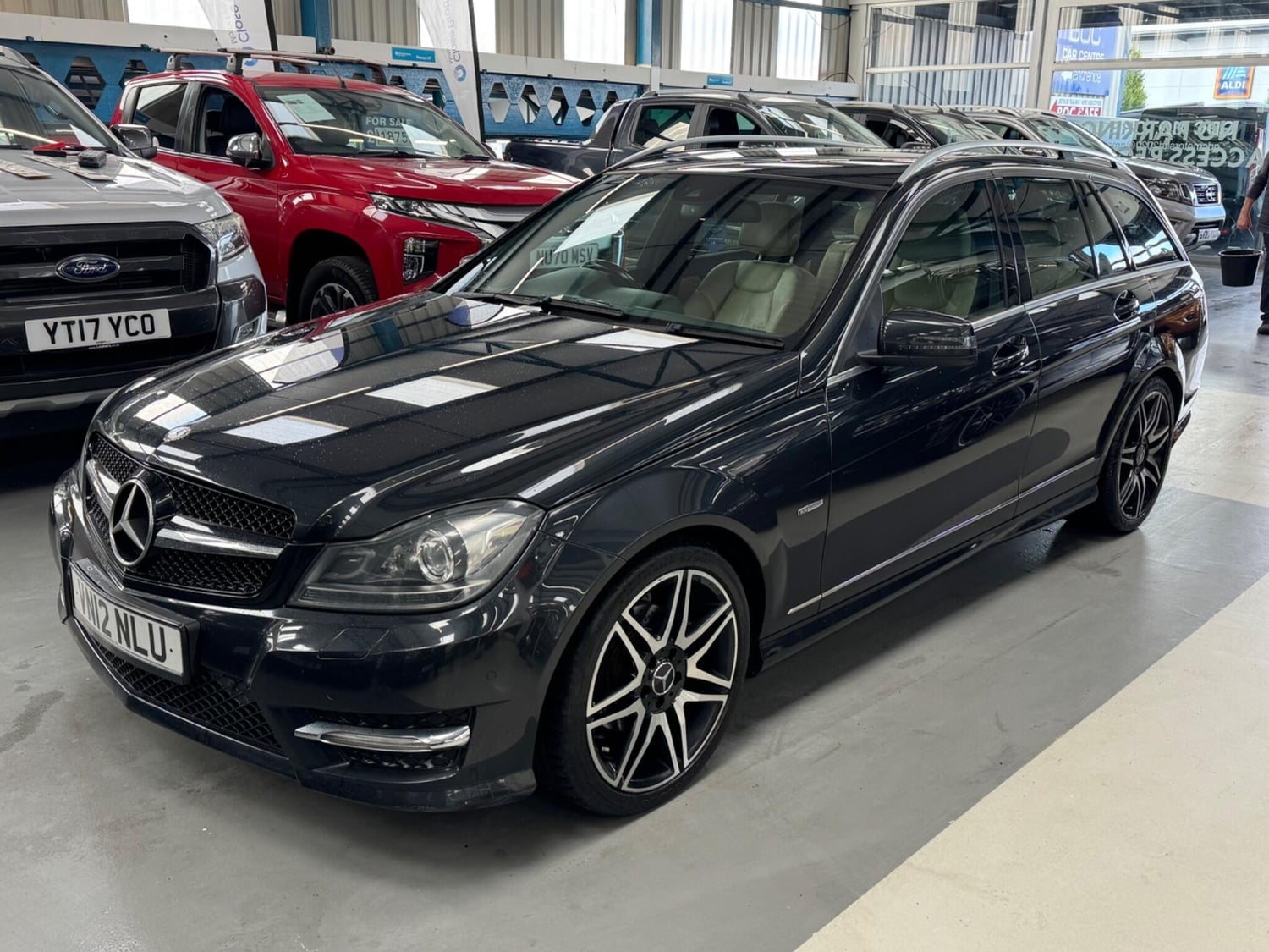 [ berth ]Mercedes-Benz C Class